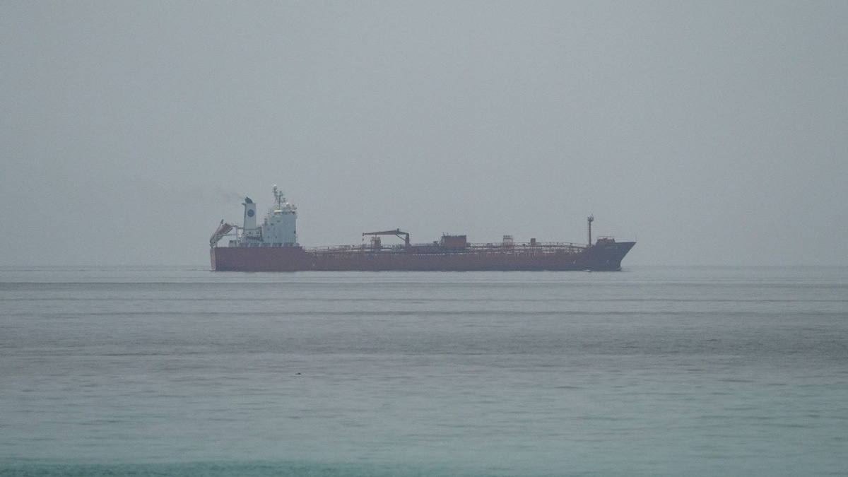 Oman Pledges Free Passage Through Strait of Hormuz Under Iran-US Deal