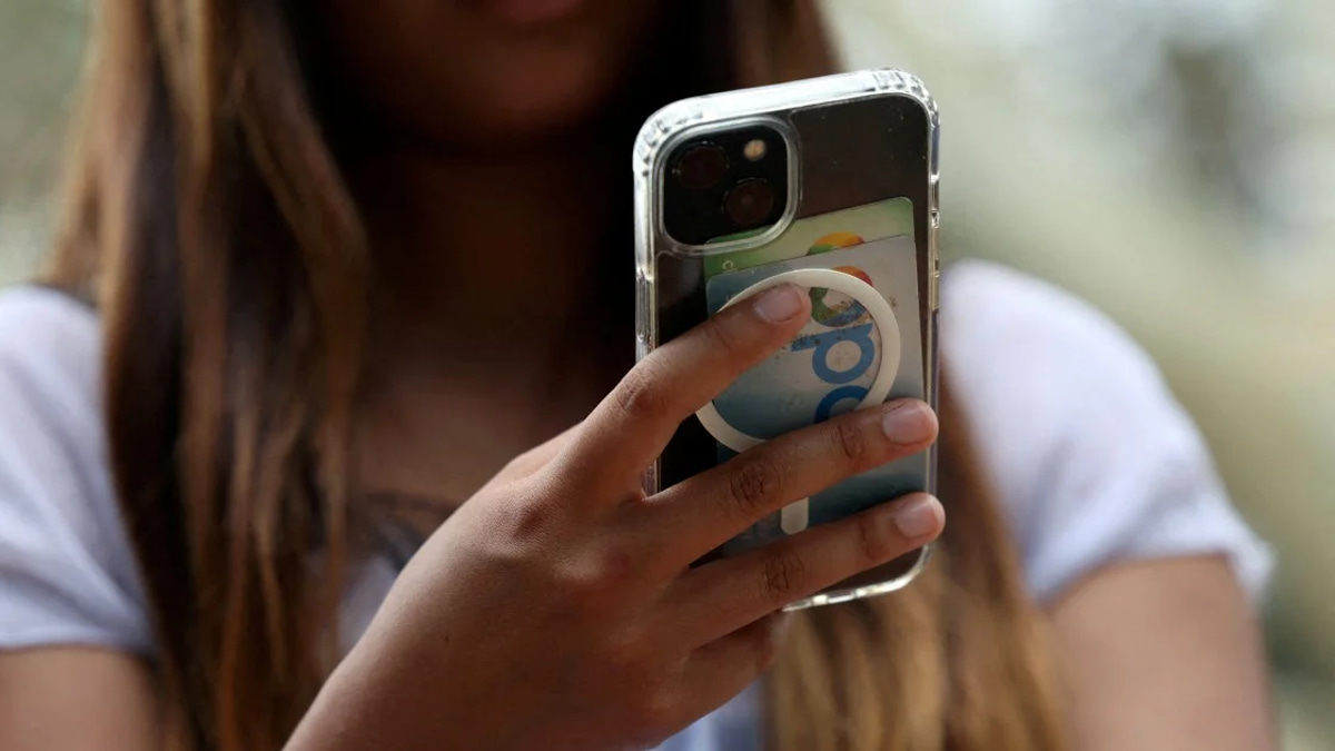 Australia Empowers Regulator to Enforce Strict Under-16 Social Media Ban Against Tech Giants