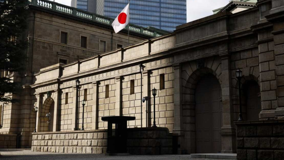 Japanese Yen Plunges to 39-Year Low as Fed Rate Hike Expectations Overwhelm Intervention Fears