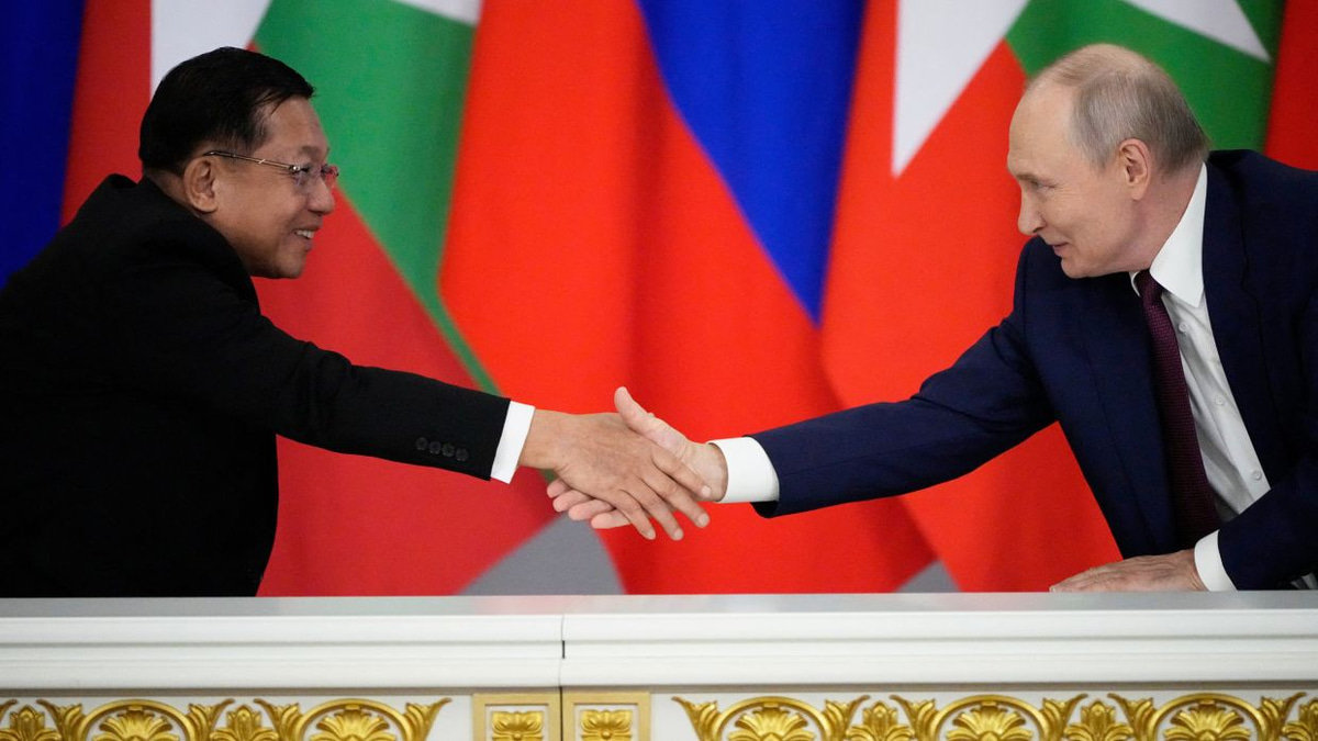 Putin Hails 'Especially Trusting' Bond with Myanmar's Min Aung Hlaing During Moscow Visit