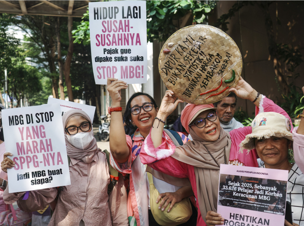 Quality concerns prompt Indonesian mothers to reject free meal programme, sparking broader policy review