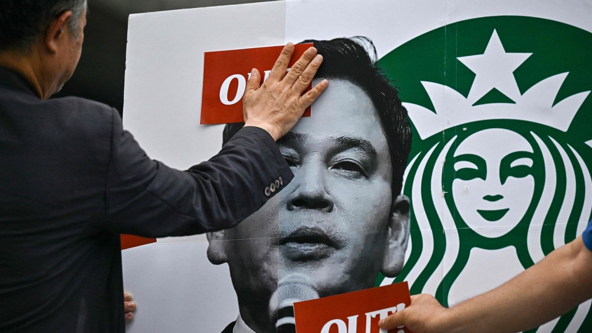 South Korean Police Question Starbucks Executive Over Insensitive 'Tank Day' Campaign