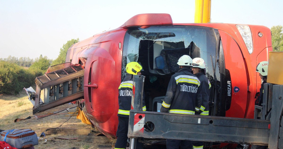 Dozen dead as Polish bus overturns on Hungarian motorway