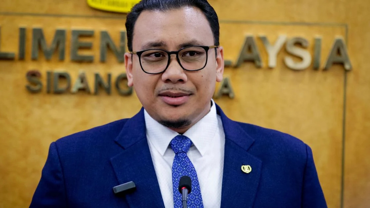 PAS Youth Leader Sets Legal Course Over Alleged Social Media Insult to His Father