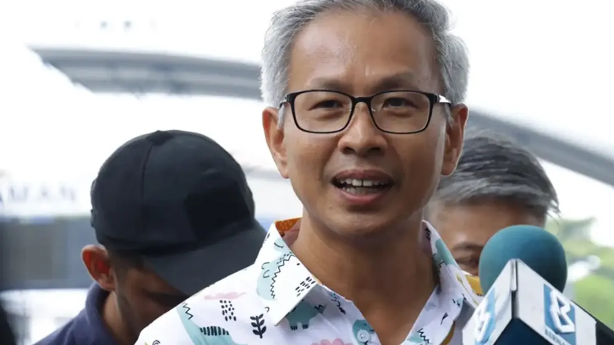 DAP Leader Pua Remains Under Investigation Over Constitutional Monarchy Post, Home Minister Confirms