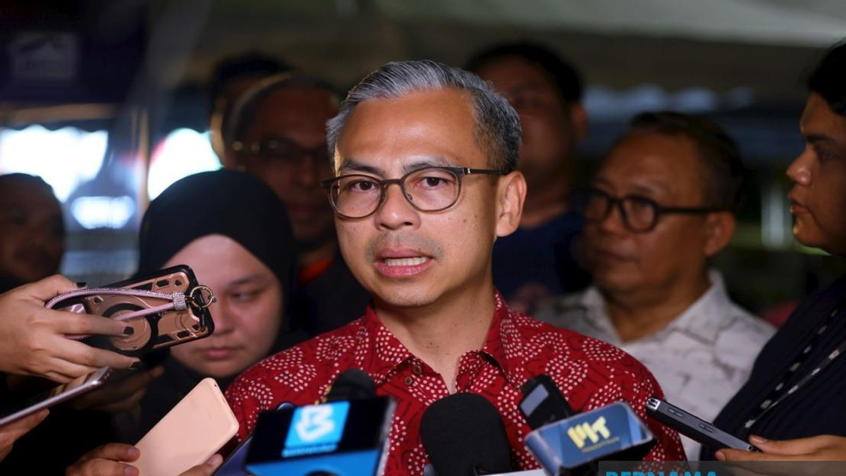 Fahmi Condemns Sanusi's Racial Rhetoric as Reflection of PAS Divisiveness
