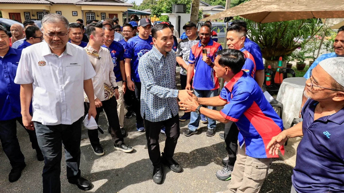Onn Hafiz Says Parties Free to Choose Own Election Strategy as Pas Backs BN in Non-PN Seats