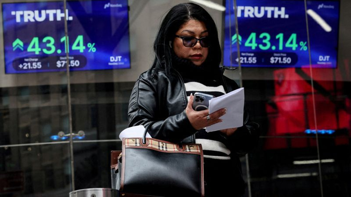 US Democrats Challenge Trump Media's Pay-for-Access News Feed as Market-Rigging Scheme