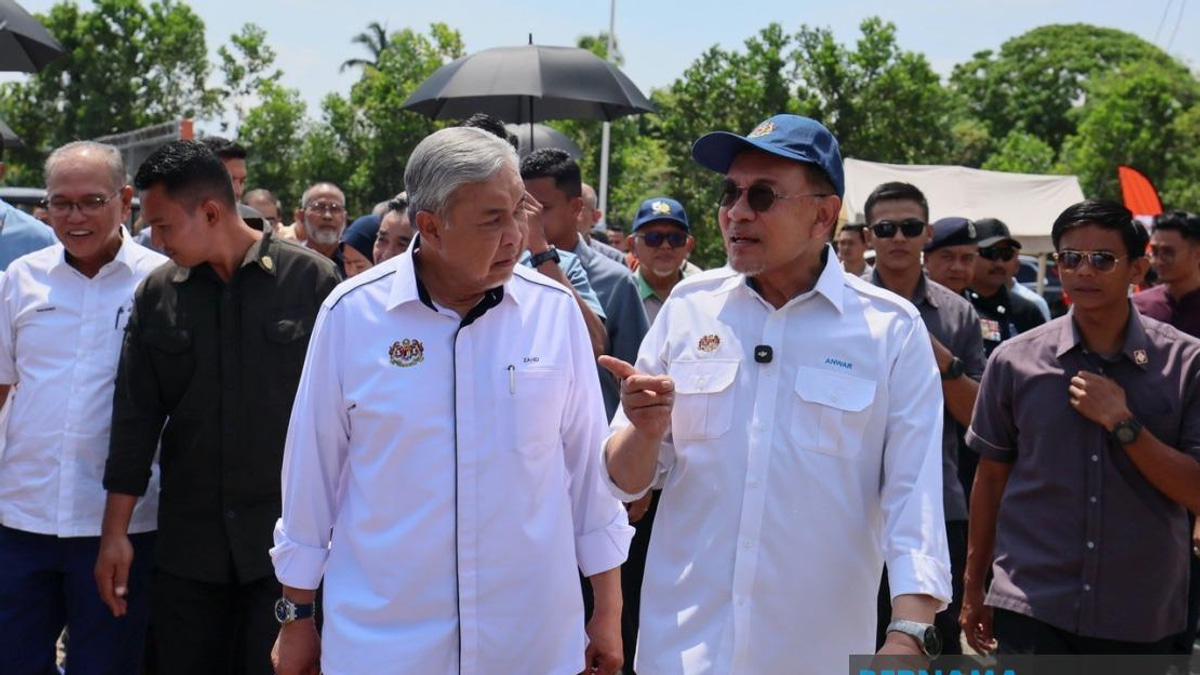Ahmad Zahid Pushes Plan to Return FGV Land to FELDA as Part of Debt Recovery Drive