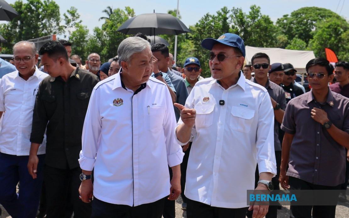 Ahmad Zahid Pushes Plan to Return FGV Land to FELDA as Part of Debt Recovery Drive
