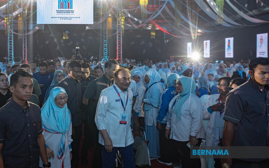 Anwar Reaffirms Commitment to UMNO-BN Cooperation, Prioritises National Stability