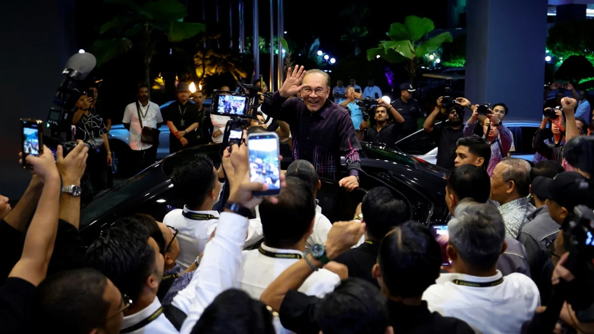 Anwar: Abuse of Power, Not Race, Is Malaysia's Biggest Challenge