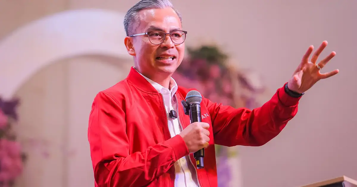 Fahmi Takes Dig at Johor MB's Campaign Energy as PH Eyes Stronger Push