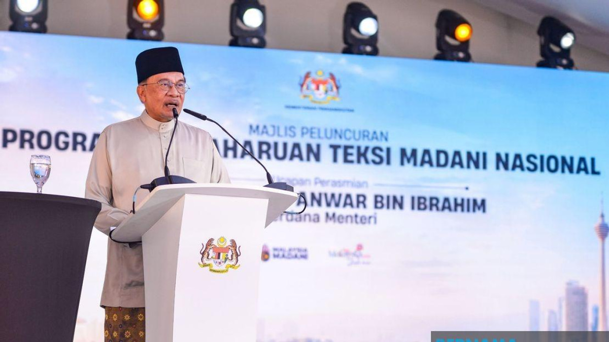 Anwar Doubles Down on Taxi Modernisation With Extra RM10 Million Boost