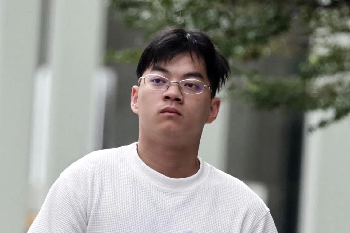 Former Singapore PR fined S$9,000 for fleeing national service obligations