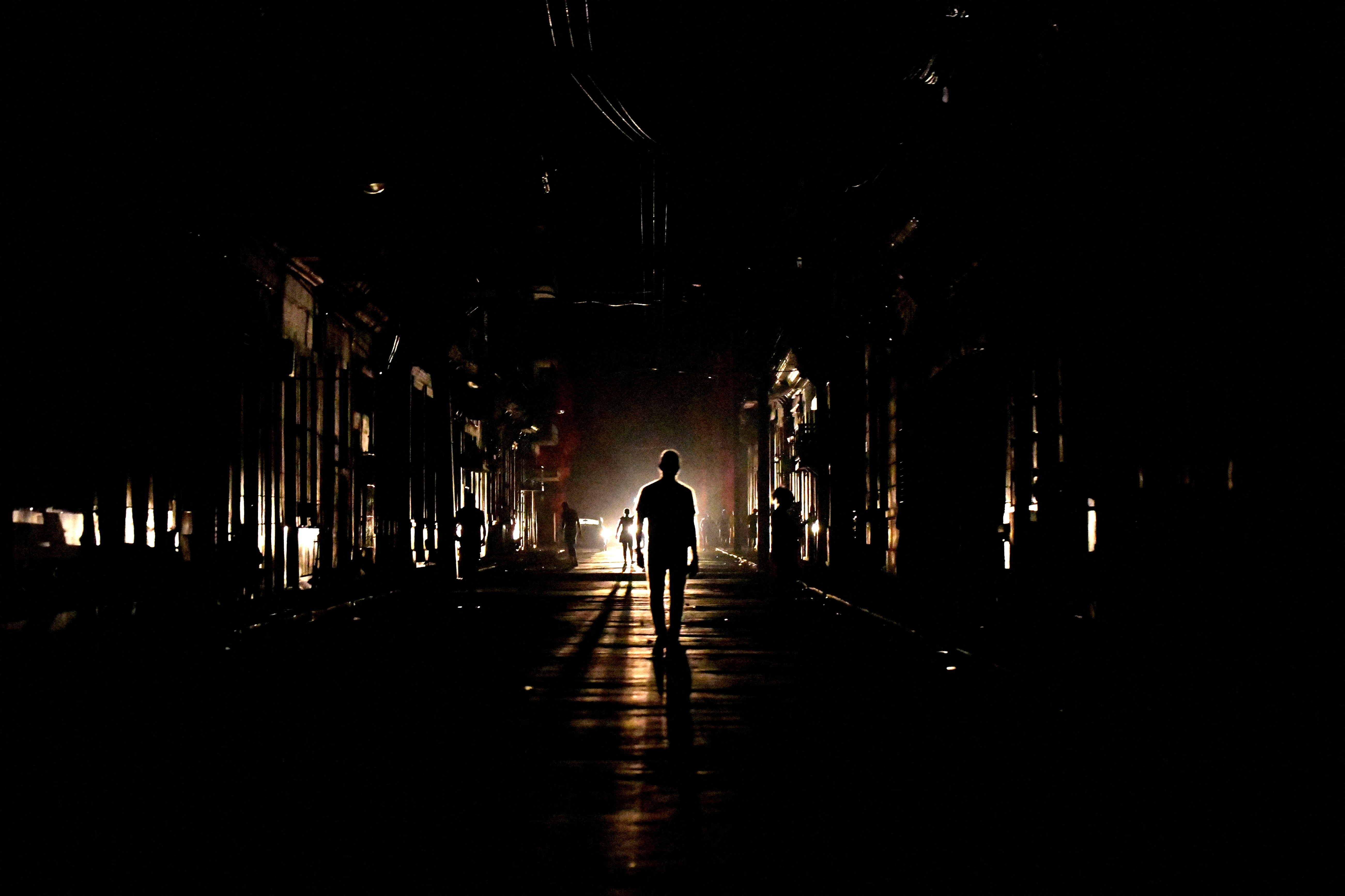Eastern Libya Plunges Into Darkness as Widespread Power Blackout Cripples Region