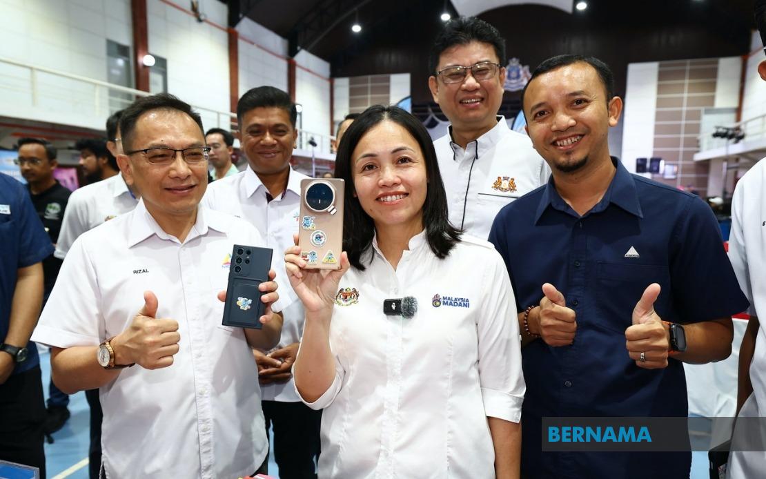 Malaysia Removes Nearly 100,000 Pieces of Scam Content from Social Media Platforms