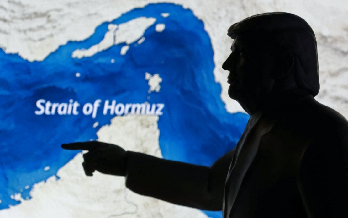 Trump Threatens to Destroy Iranian Infrastructure for Each Attack on Gulf Shipping