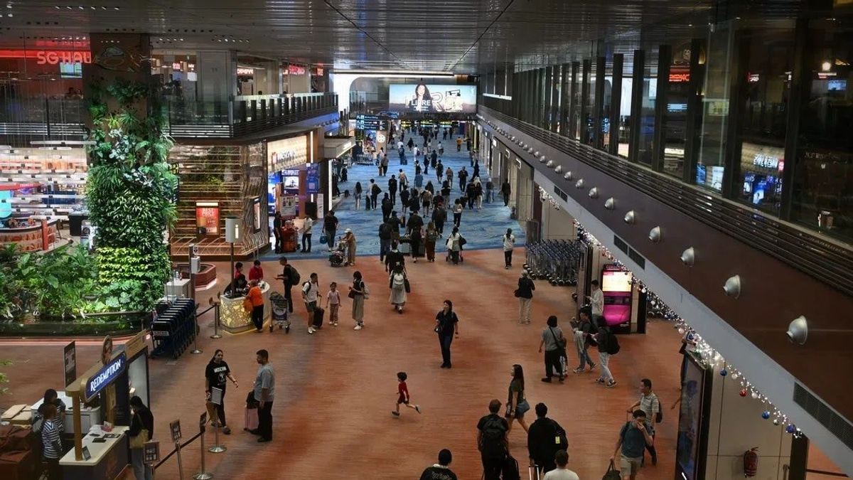 Two foreign nationals arrested for perfume theft at Changi Airport