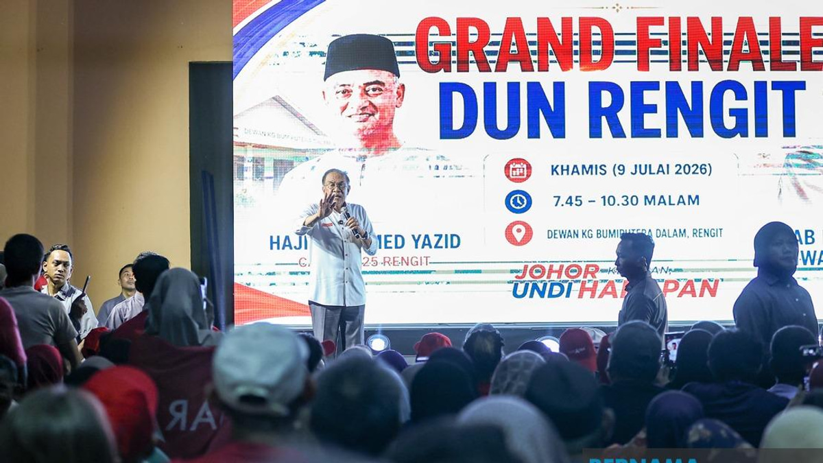 Anwar pledges to fix Rengit's healthcare and water crisis ahead of Johor polls