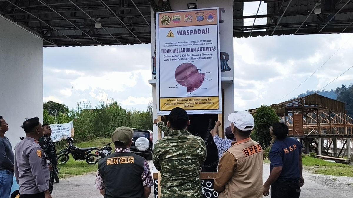 North Sumatra closes tourism sites as Mount Sinabung volcanic alert escalates