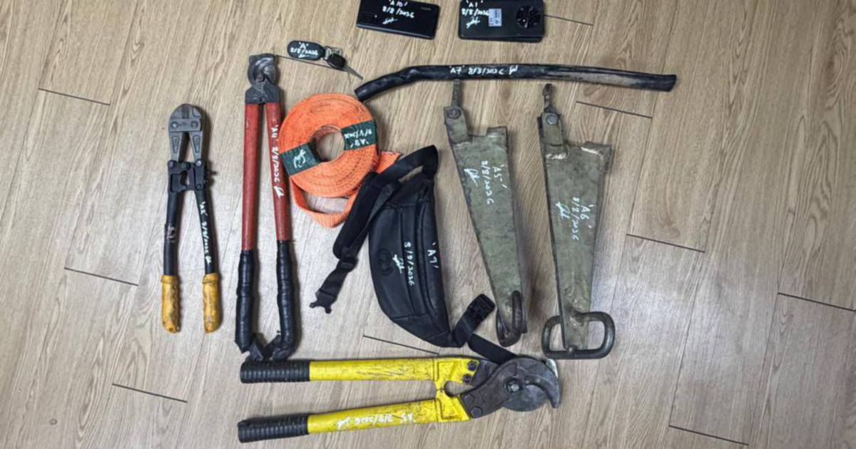Cable theft suspect apprehended after high-speed 50km pursuit ends in Jasin crash