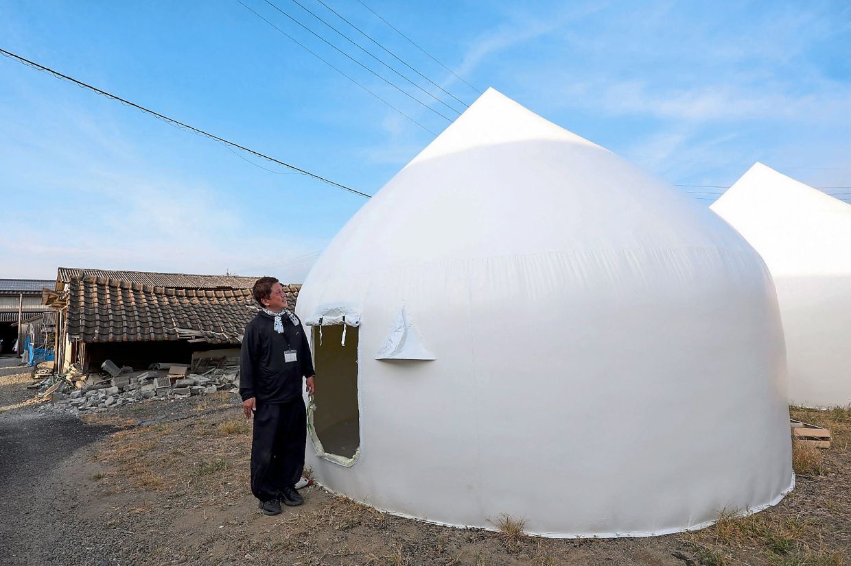 Heat stroke adds to Kumamoto quake toll as shelter crisis deepens