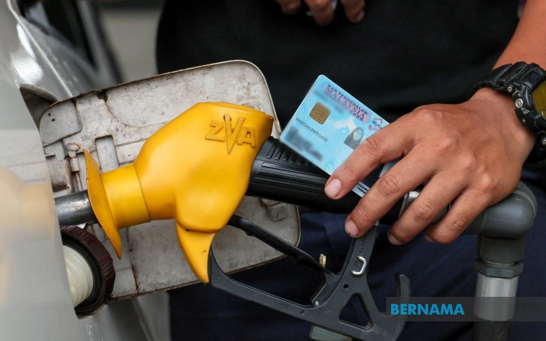 Malaysia Boosts RON95 Fuel Subsidy to 300 Litres Monthly, Targeting Cost-of-Living Relief