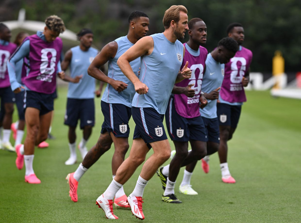 England braces for Mexico showdown as World Cup knockout stage intensifies
