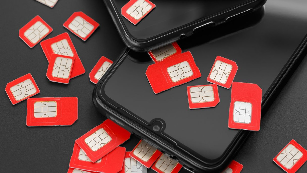 Hong Kong Police Bust Phishing Operation Run from Hotel Room, Arrest Two Men