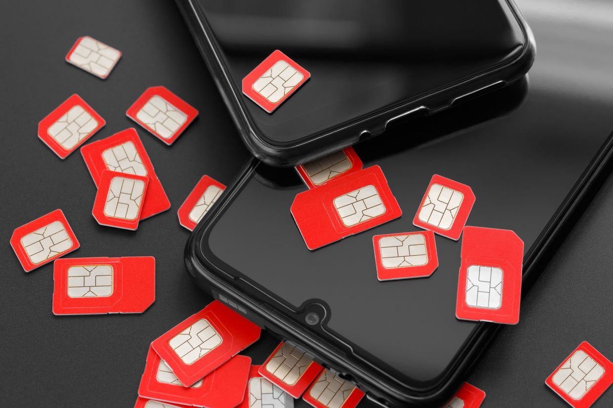 Hong Kong Police Bust Phishing Operation Run from Hotel Room, Arrest Two Men