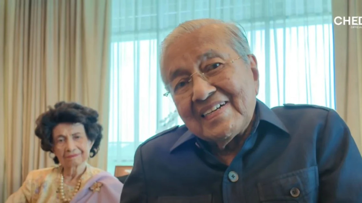 Tun Mahathir Expresses Gratitude as Nation Celebrates His 101st Birthday