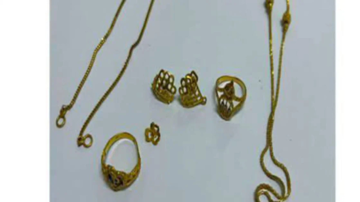 Mother and two adult children nabbed for impersonating welfare officers in jewellery scam targeting elderly woman in Ipoh