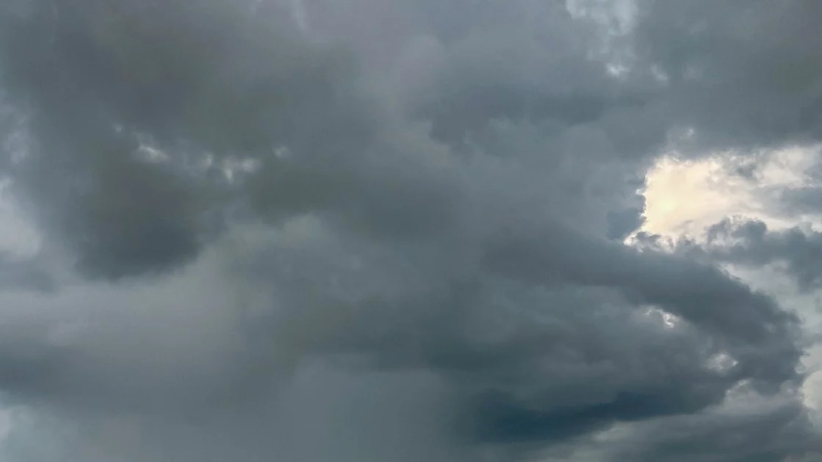 Severe Thunderstorms to Batter Northern States Through Midday