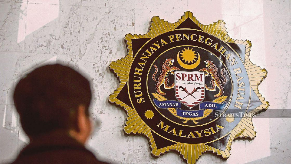 Ex-Cabinet Member to Face Corruption Charges in KL Court
