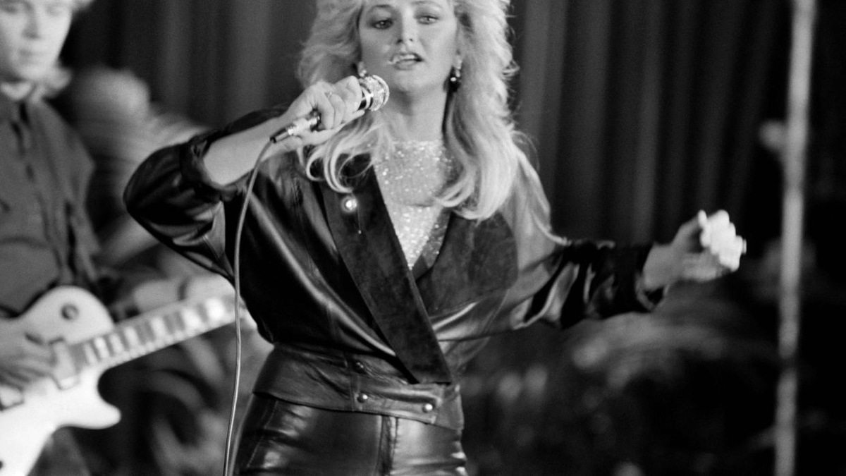 Bonnie Tyler, Voice Behind 'Total Eclipse of the Heart', Dies at 75