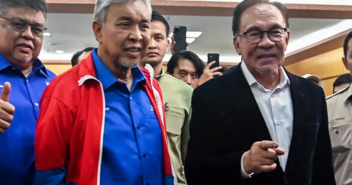 Anwar-Zahid Relations Hit Critical Point After Negeri Sembilan Alliance Fallout