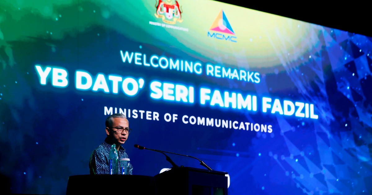 Cabinet united, Fahmi insists amid discipline row