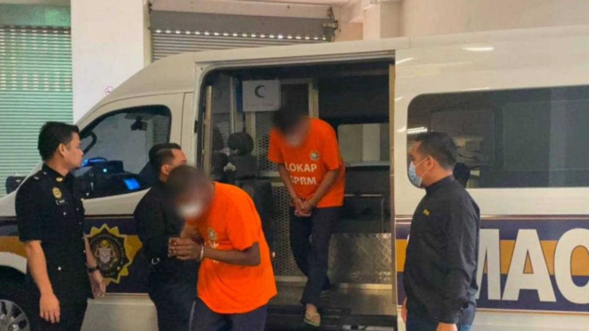 Two Highway Patrol Officers Held Over Alleged Bribery Scheme on East Coast Expressway 2