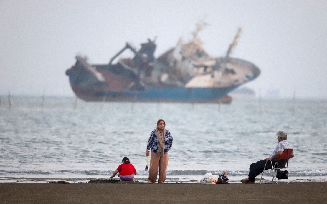 US Advises Citizens to Reconsider Staying in West Asia as Regional Tensions Spike