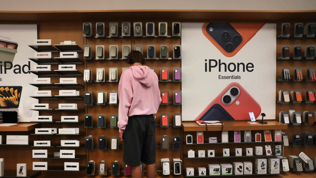Apple and OpenAI's Escalating Legal War Over Hardware Secrets and Talent