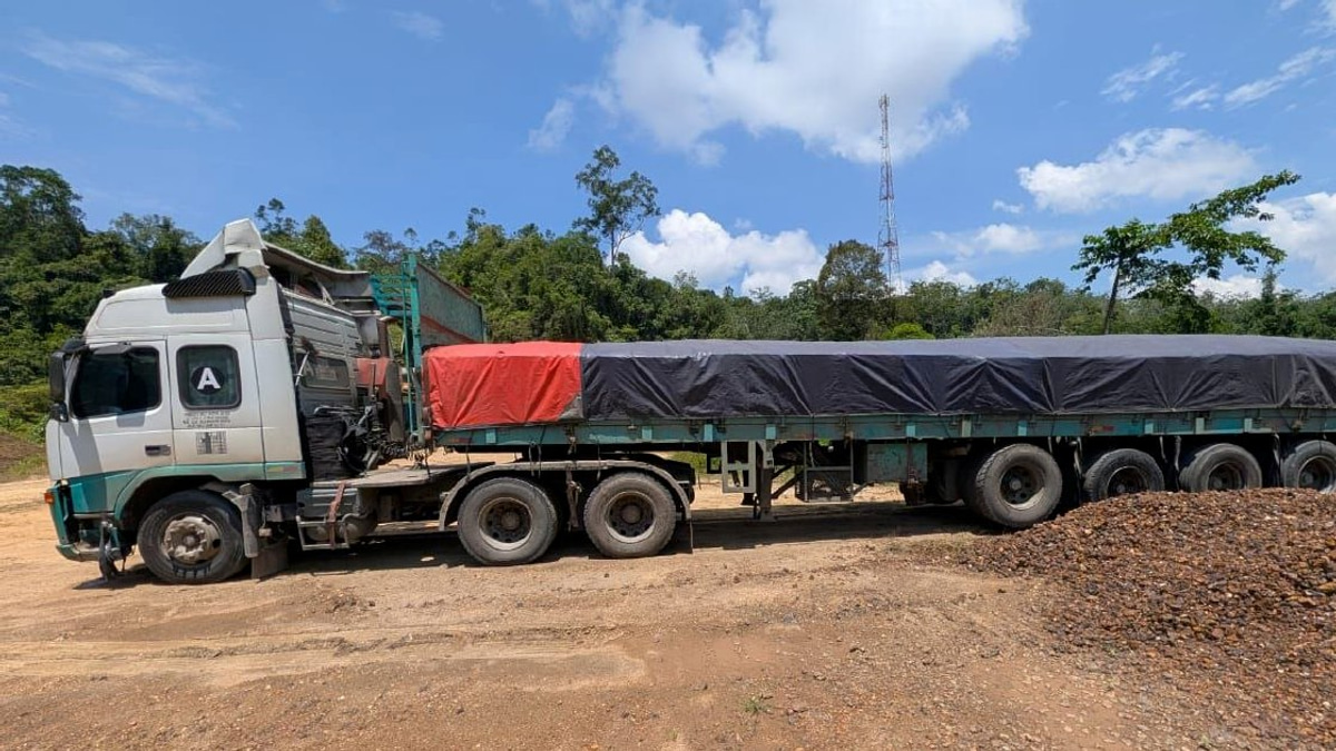 Six arrested as authorities crack down on illegal mining operation in Kelantan; RM2.98 million in equipment seized