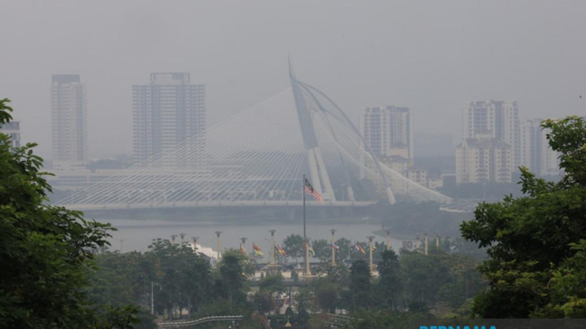 JAKIM Organises Special Prayers at Major Mosques as Haze Blankets Malaysia