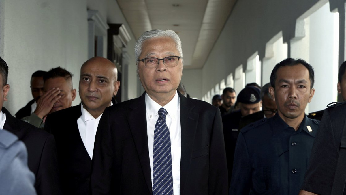 Former PM Ismail Sabri's Legal Team Questions 'Peculiar' Nature of Corruption Charge