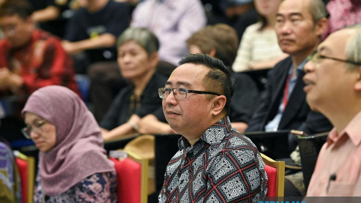 Malaysia's Tech Boom Opens Doors for STEM Graduates, Says Innovation Minister