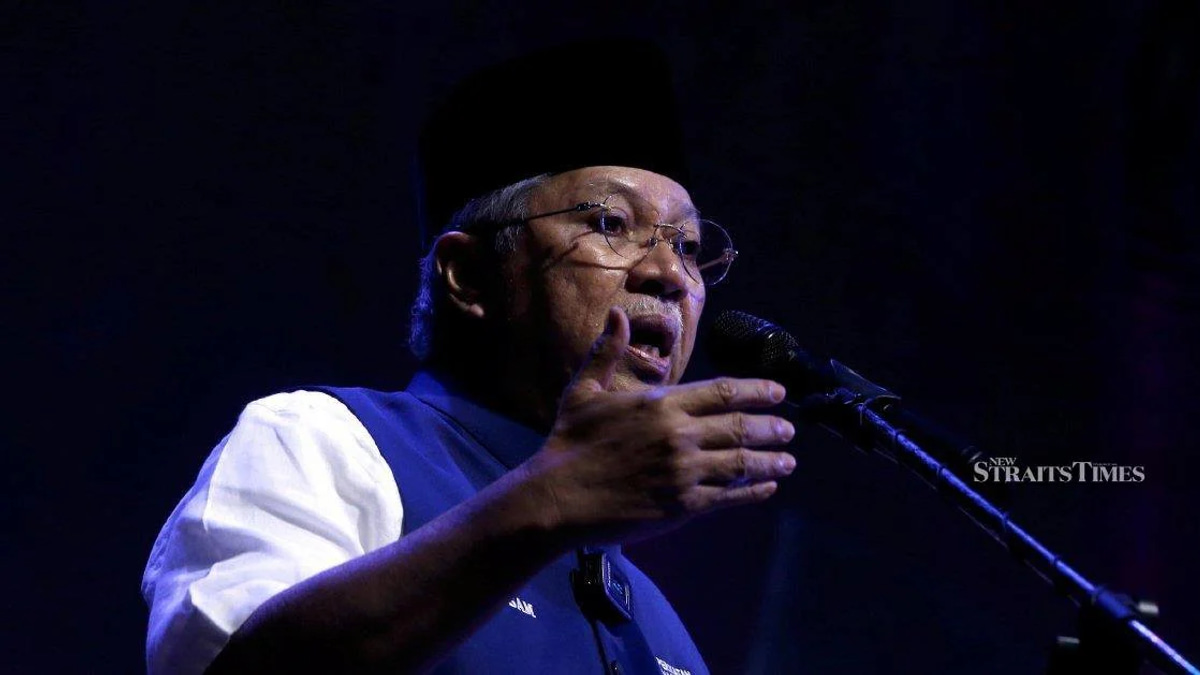 Annuar Calls for Patience as Bersatu Navigates Perikatan Nasional's Internal Rifts