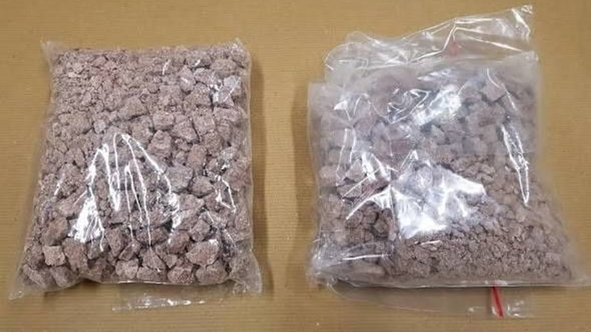 Thai aviation authorities launch probe after flight attendant held over heroin shipment in Melbourne