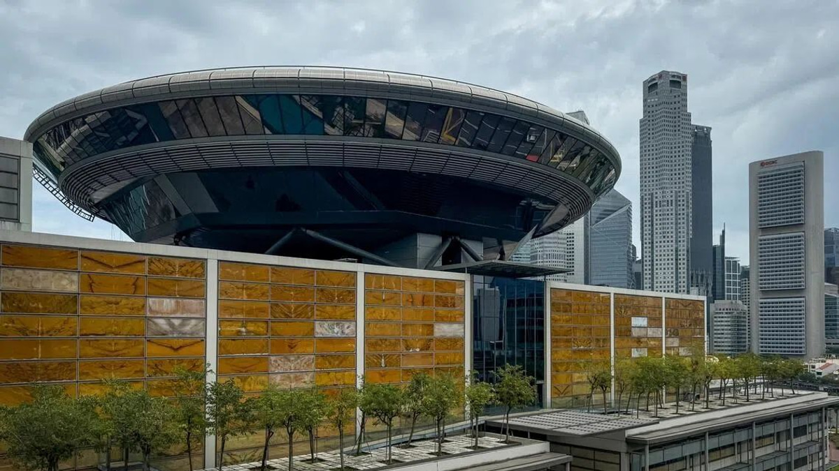 Singapore PE Teacher Admits to Sexual Offences Against Student, 14-15