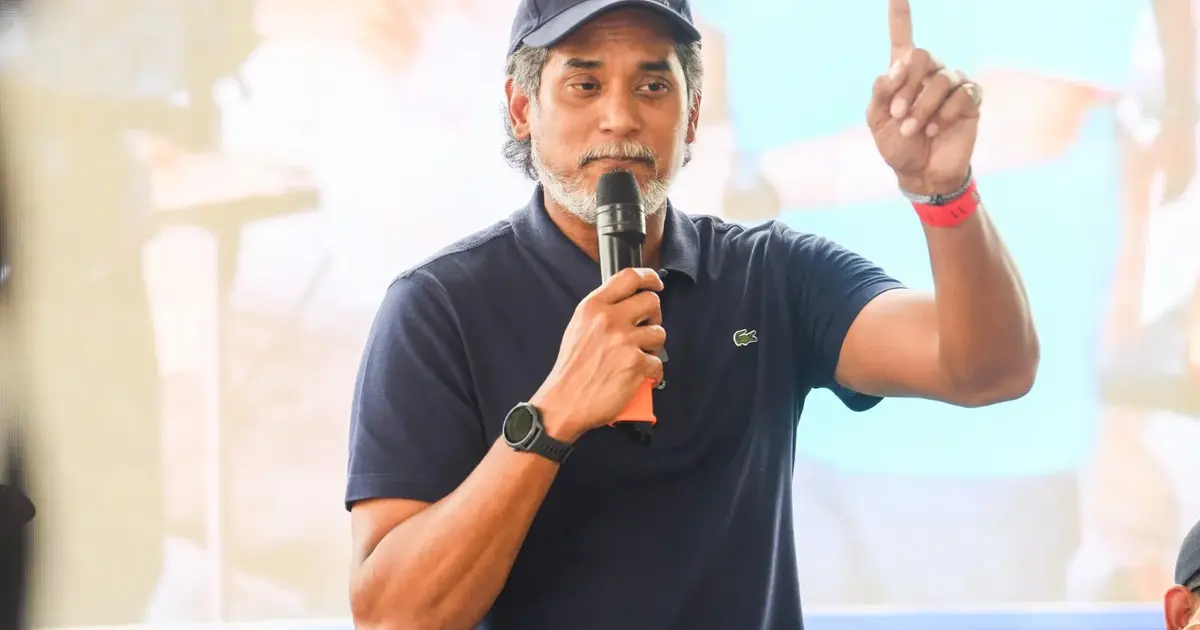 Khairy urges Bersatu members to back BN, citing PAS precedent