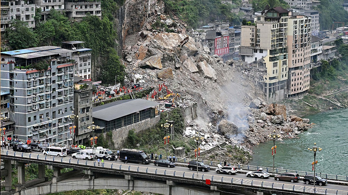 Death Toll Reaches 51 In Chongqing Mountain Collapse; 10 Still Missing
